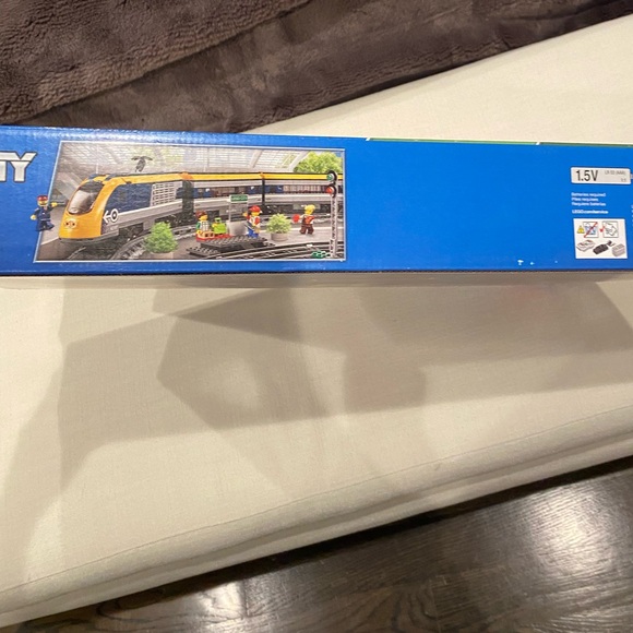 COPY - Lego 60197 Passenger Train-brand new! Box never opened. - Picture 4 of 6